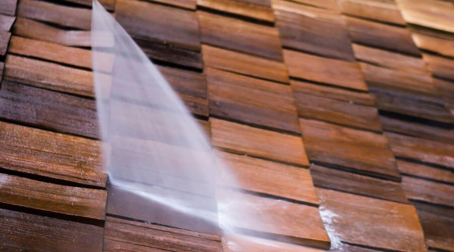 Professional gutter cleaning in Roslyn Heights, NY